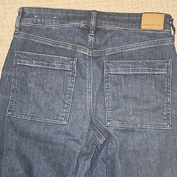 American Eagle Outfitters Relaxed Dark Blue Jeans (0048) - Picture 7 of 11